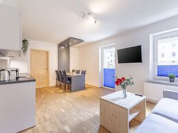 Lavish Apartment With Infrared Sauna