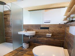 Welcoming Chalet With Wellness