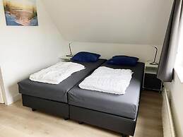 Holiday Home With Pet-friendly Garden