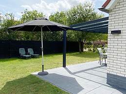 Holiday Home With Pet-friendly Garden