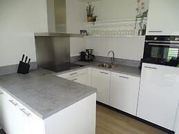 Holiday Home With Pet-friendly Garden