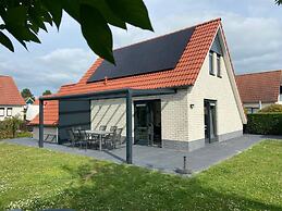 Holiday Home With Pet-friendly Garden