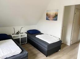 Holiday Home With Pet-friendly Garden