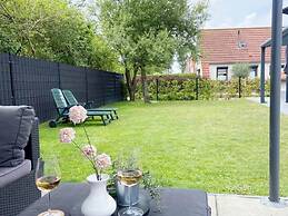 Holiday Home With Pet-friendly Garden