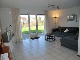 Appealing Bungalow on the Water