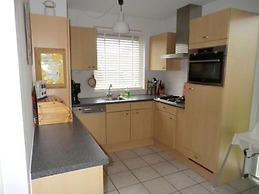 Appealing Bungalow on the Water