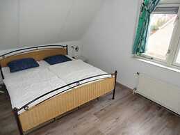 Appealing Bungalow on the Water