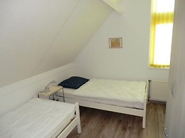 Appealing Bungalow on the Water