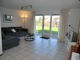 Appealing Bungalow on the Water