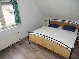 Appealing Bungalow on the Water