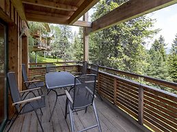 Charming Chalet With Indoor hot tub