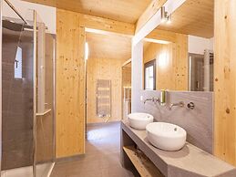 Amazing Chalet With Private Sauna