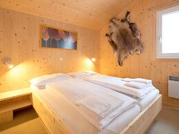 Inviting Chalet With Outdoor hot tub