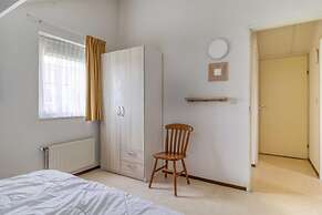 Spacious Holiday Home With Garden