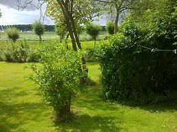 Attractive Bungalow With Garden