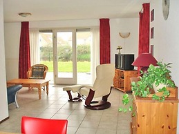 Attractive Bungalow on the Water