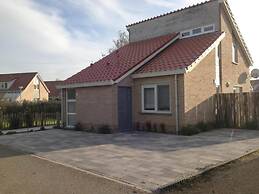 Majestic Holiday Home Near Beach