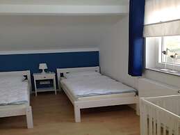 Majestic Holiday Home Near Beach