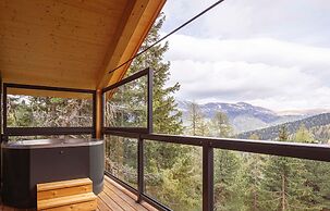 Appealing Chalet With Balcony