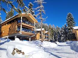 Appealing Chalet With Balcony