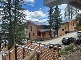 Appealing Chalet With Balcony