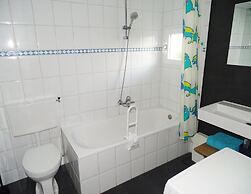 Amazing Holiday Home Near Beach