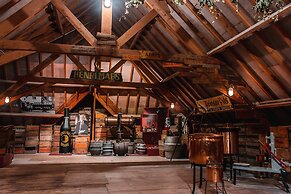 Nice Bungalow on the Water