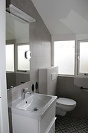 Nice Bungalow on the Water