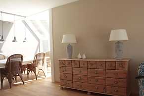 Nice Bungalow on the Water