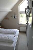 Nice Bungalow on the Water