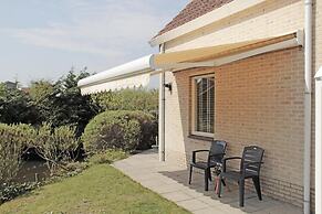 Nice Bungalow on the Water