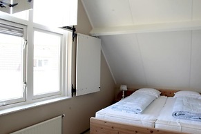 Nice Bungalow on the Water