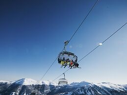 Lush Chalet With Private Sauna