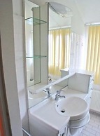 Pleasant Holiday Home With Garden