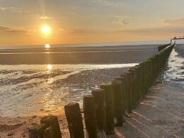 Waterside Bungalow With Terrace