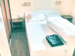 Waterside Bungalow With Terrace