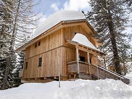 Lavish Chalet With Finnish Sauna