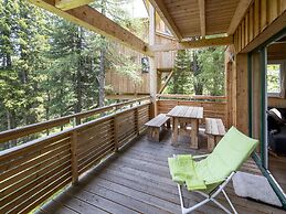 Lavish Chalet With Finnish Sauna