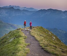 Superior Chalet With hot tub