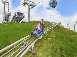 Superior Chalet With hot tub