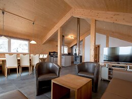 Spacious Chalet With Nice Balcony