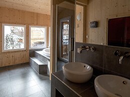 Spacious Chalet With Nice Balcony