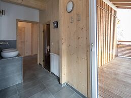 Spacious Chalet With Nice Balcony