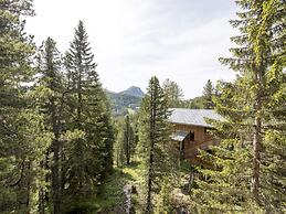 Spacious Chalet With Nice Balcony