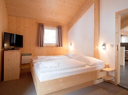 Spacious Chalet With Nice Balcony