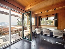 Lush Chalet With Indoor hot tub