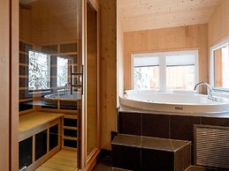 Lush Chalet With Indoor hot tub