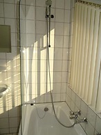 Bungalow With Garden