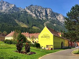 Mountain-view Styria Apartment