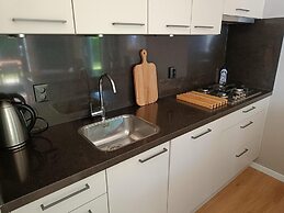 Amazing Bungalow With Garden